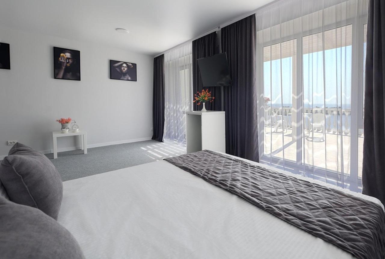 Panorama Briz Hotel Karolino-Buhaz Ngoại thất bức ảnh