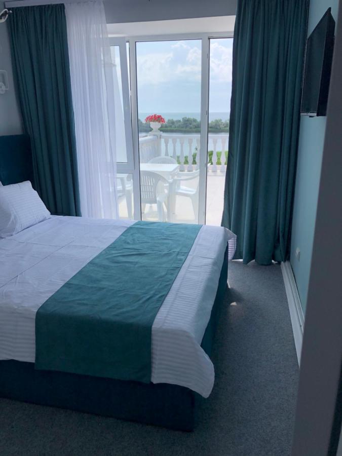 Panorama Briz Hotel Karolino-Buhaz Ngoại thất bức ảnh