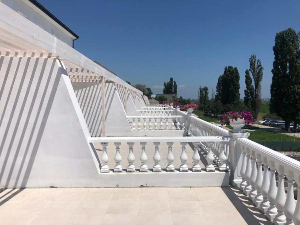 Panorama Briz Hotel Karolino-Buhaz Ngoại thất bức ảnh