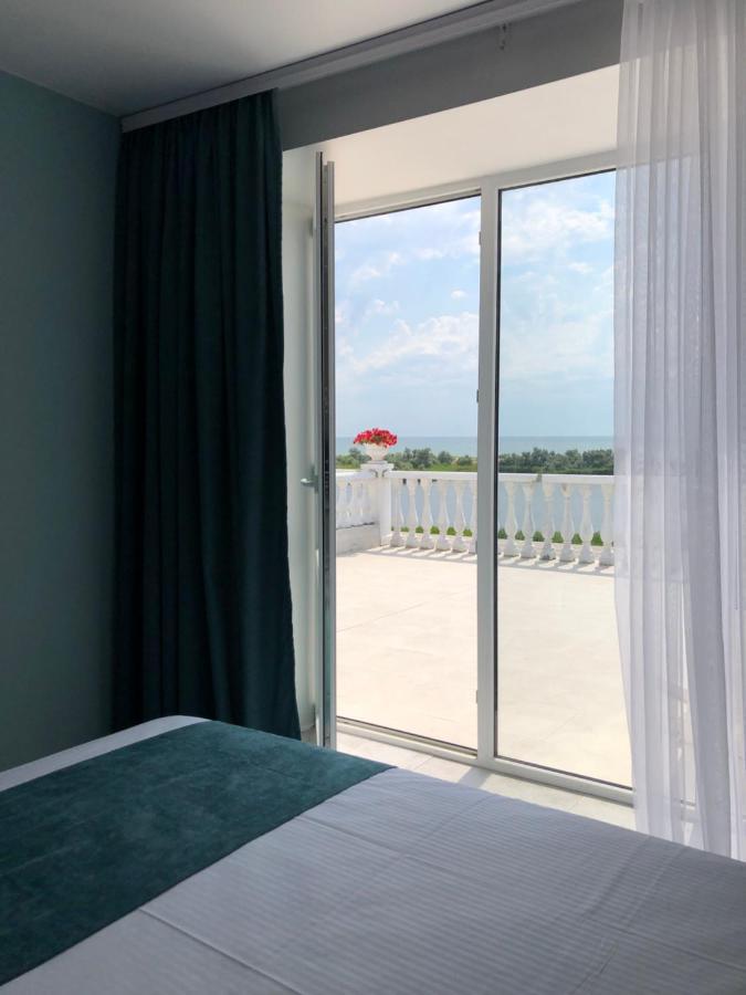 Panorama Briz Hotel Karolino-Buhaz Ngoại thất bức ảnh