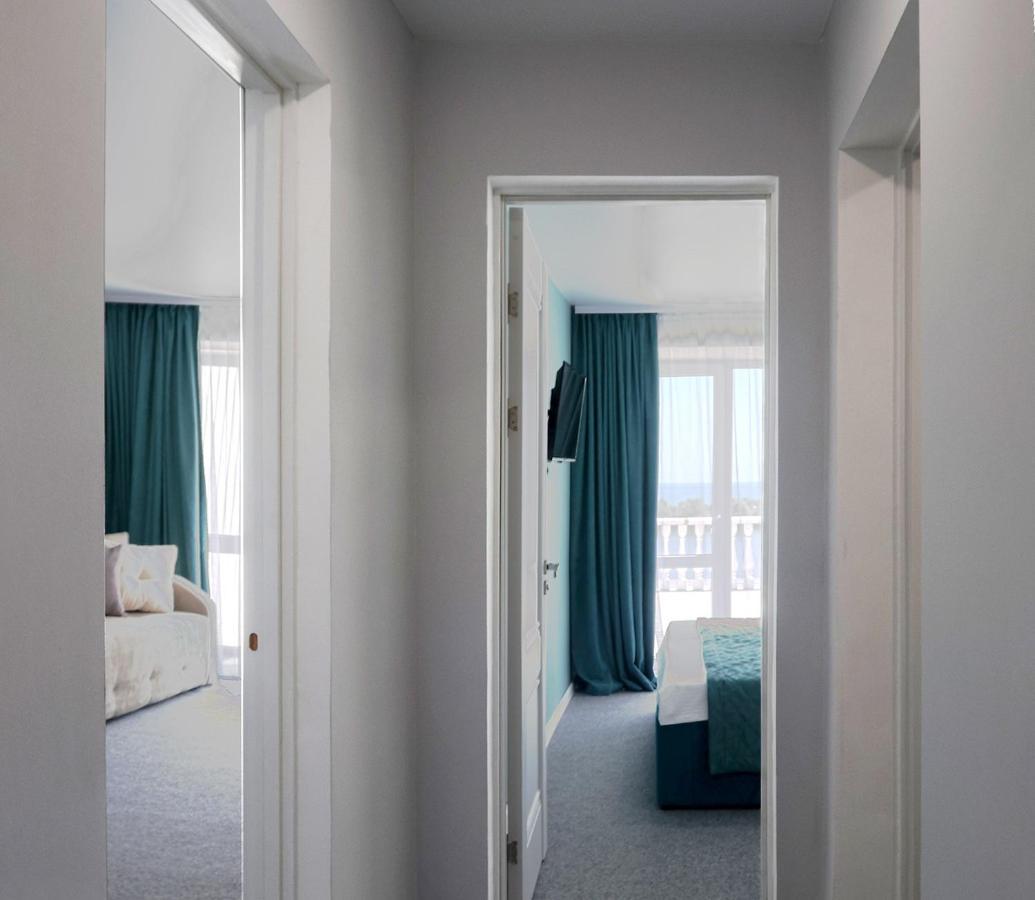 Panorama Briz Hotel Karolino-Buhaz Ngoại thất bức ảnh